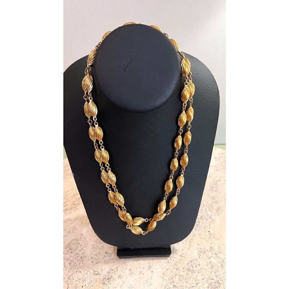 Vintage Womens Gold Tone Textured Oval And Round Bead long Necklace Fashion Jewe